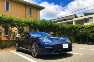 ポルシェ　新型パナメーラターボの正面
