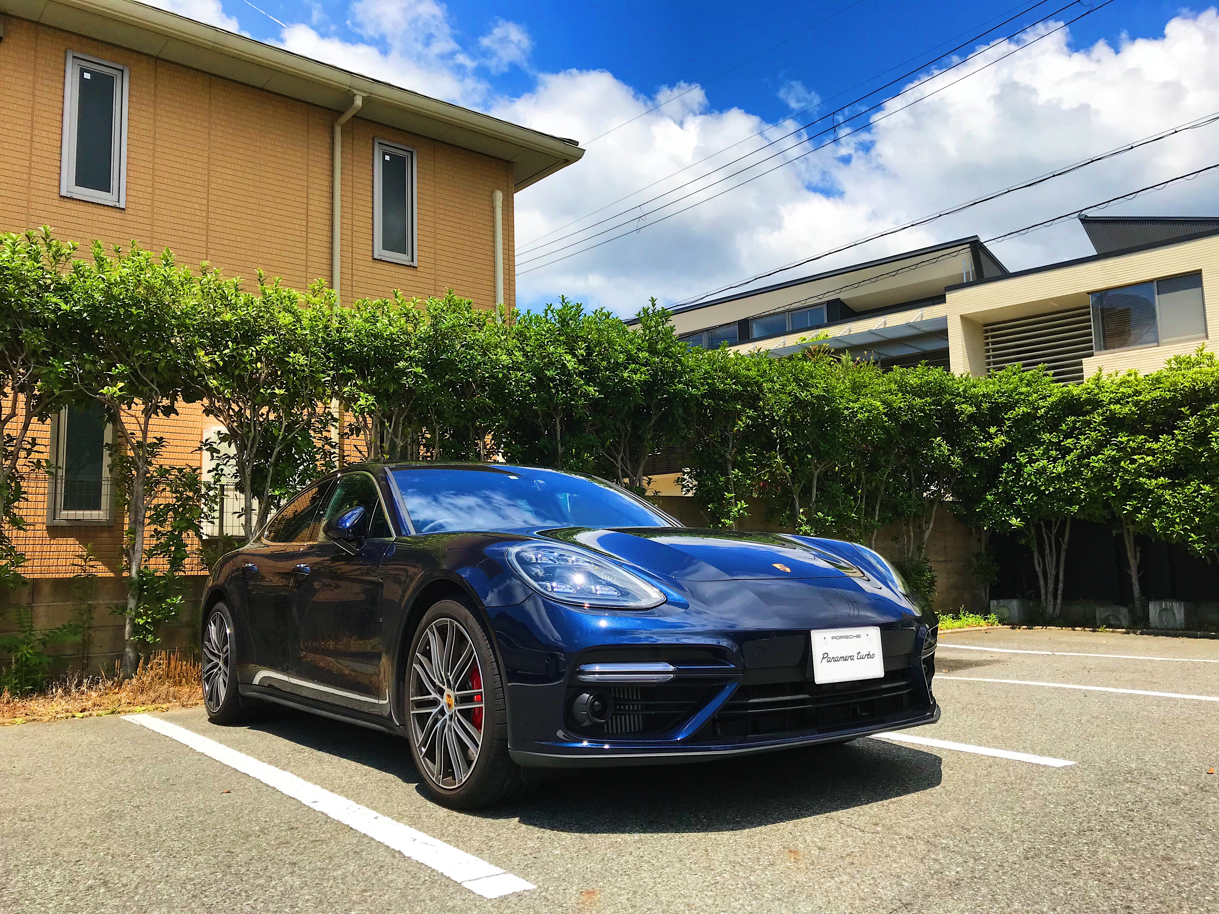 ポルシェ 新型パナメーラターボの正面