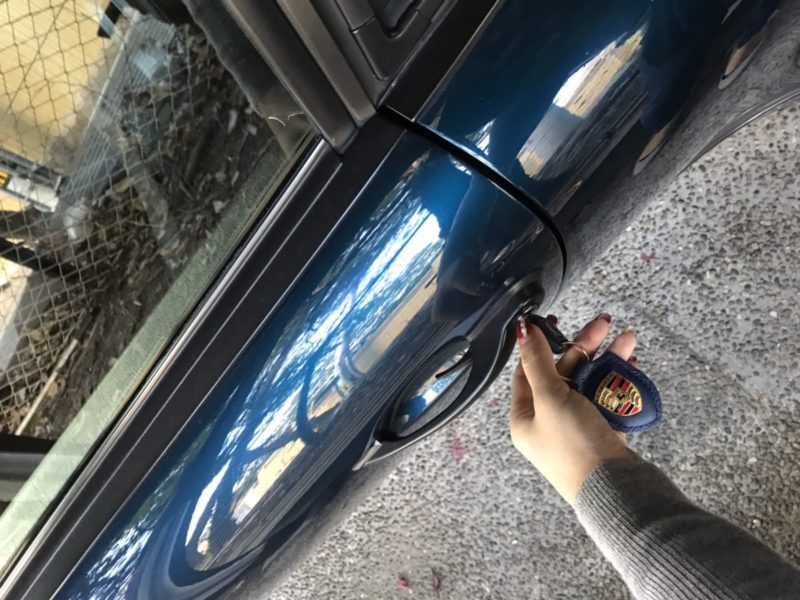 クルマのドアパンチ対策はどうしてる ー読者の方のコメントを後日共有 ポルシェがわが家にやってきた オーナーズブログ