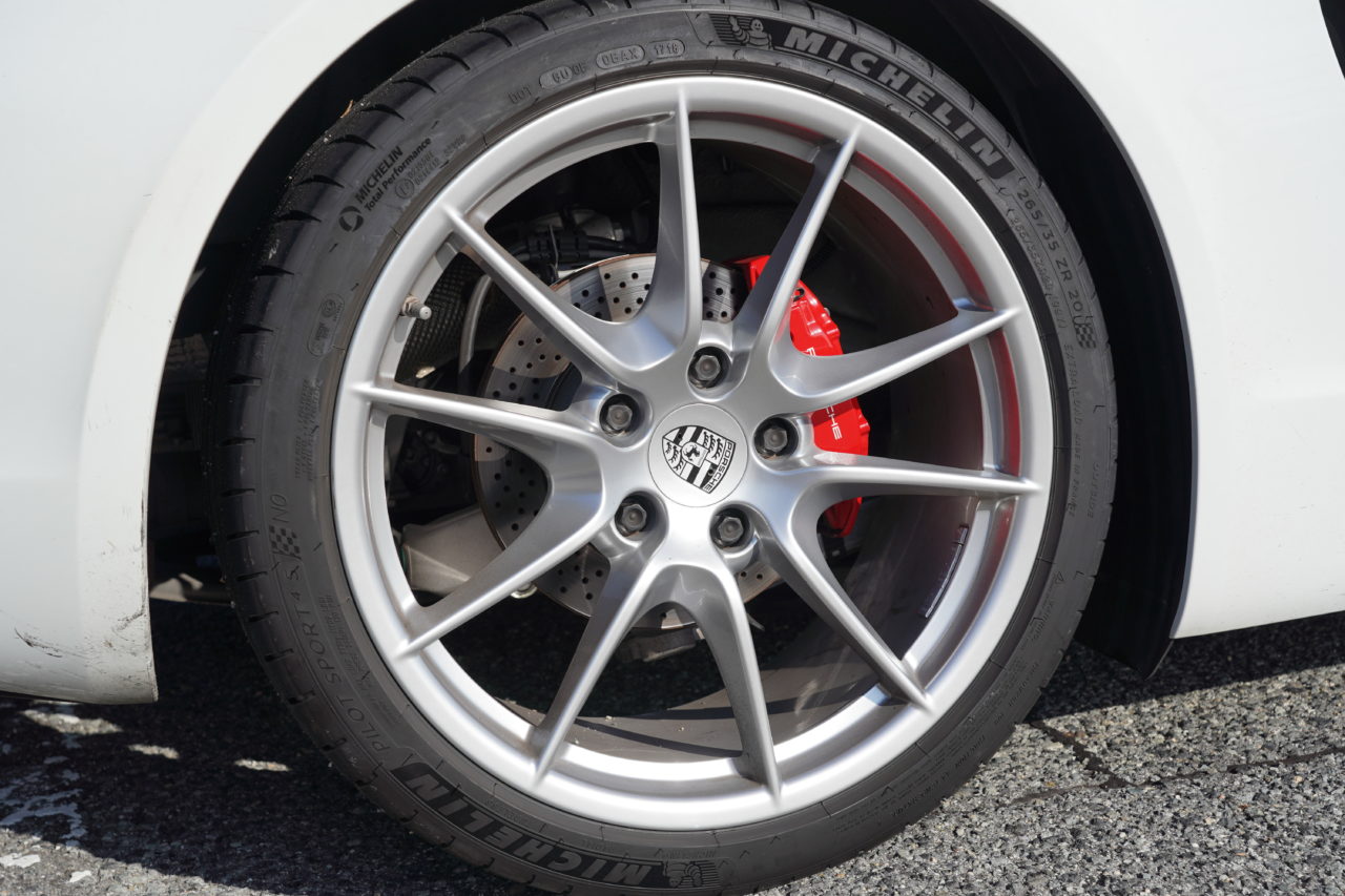ポルシェ ボクスターGTSのタイヤ交換−ミシュランパイロットスポーツ4S