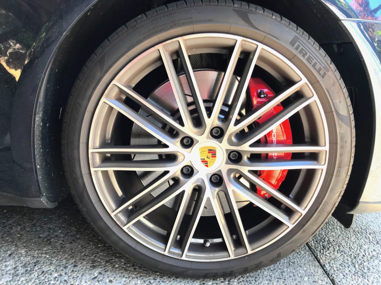 ポルシェ パナメーラのタイヤがパンクした パンク修理費用 あわせてオイル補充など ポルシェがわが家にやってきた オーナーズブログ ポルシェ パナメーラのタイヤがパンクした パンク修理費用 あわせてオイル補充など ポルシェがわが家にやってきた オーナーズブログ