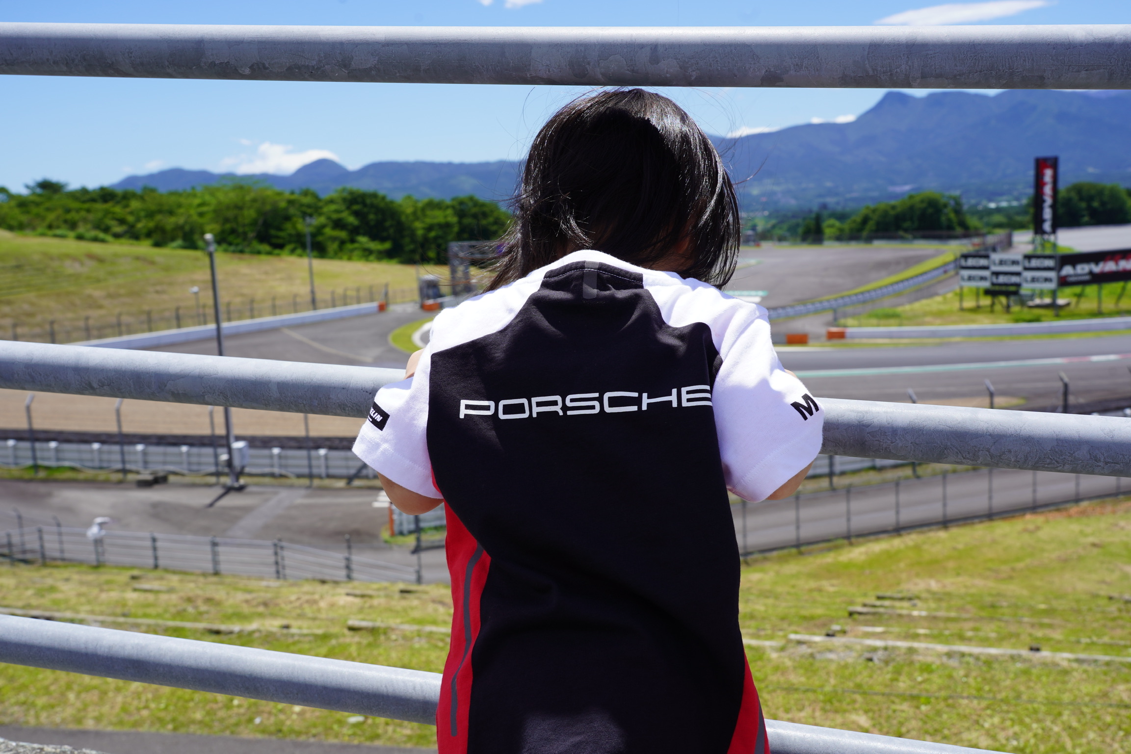 車好きの両親に育てられた子どもは 果たして車好きになるのか ポルシェがわが家にやってきた オーナーズブログ
