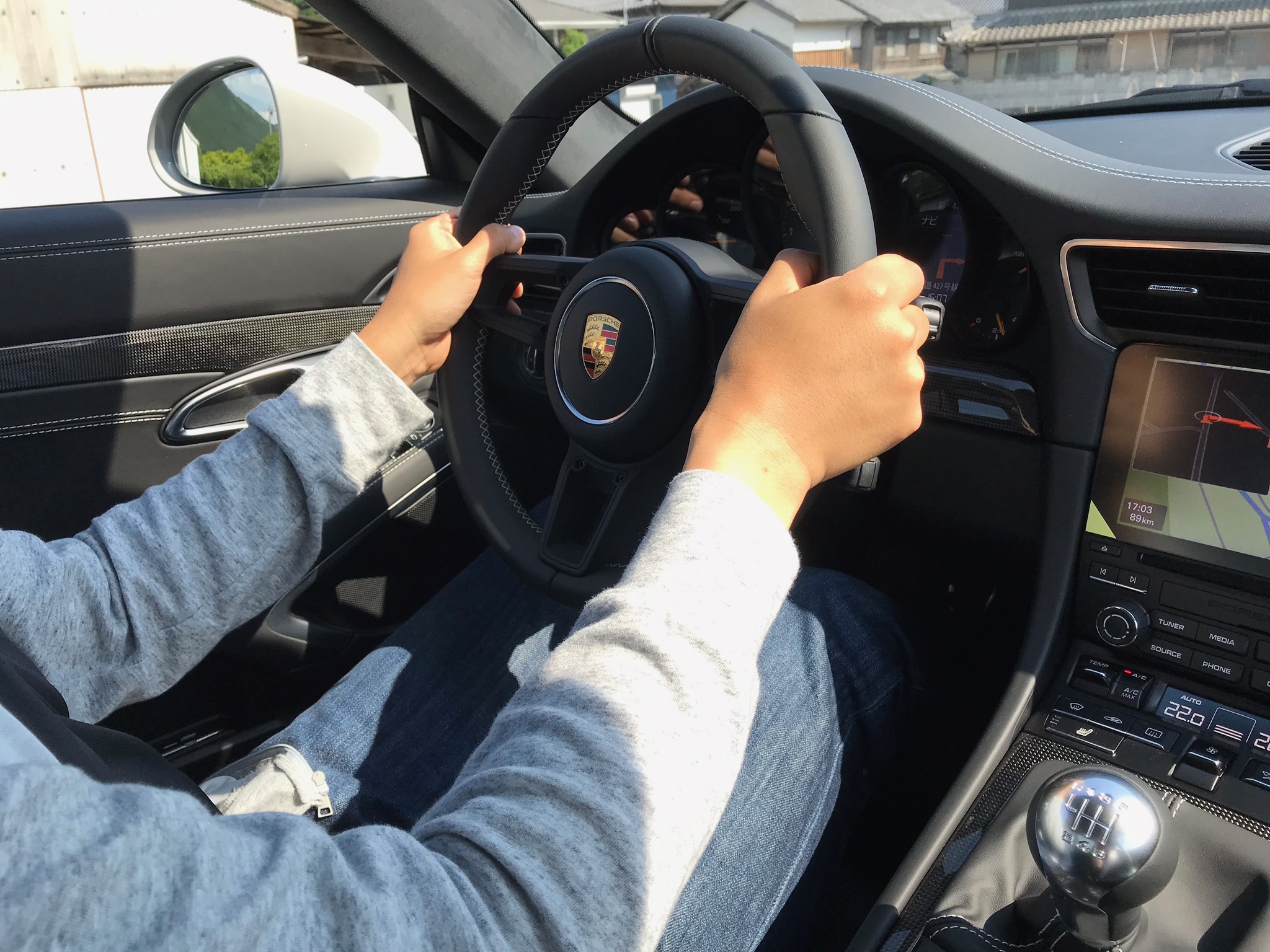 ポルシェ911 GT3（991.2）マニュアル車の正しいシフトアップ操作方法