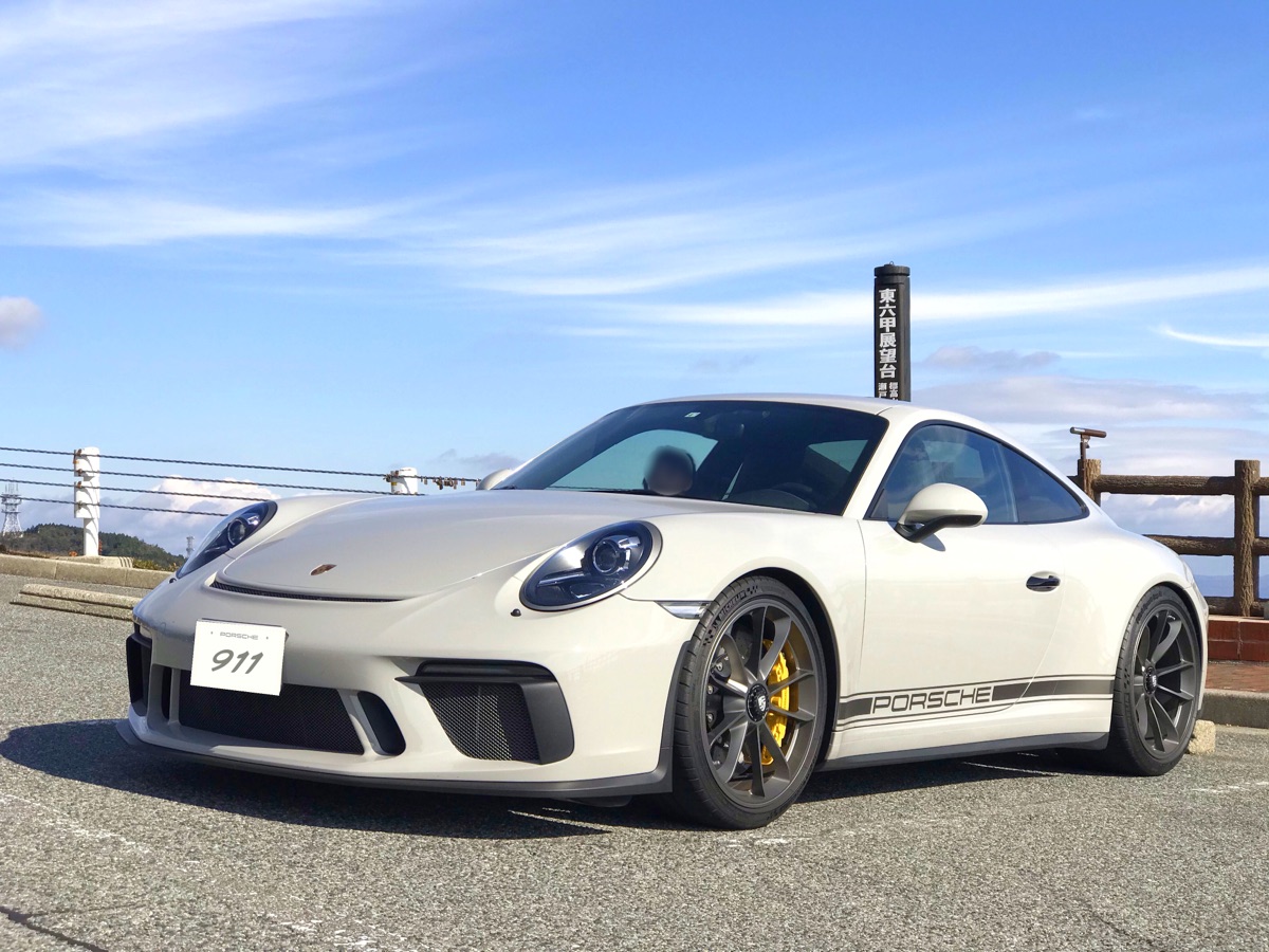 porsche ポルシェ 911 991.2 GT3 カタログ　英語 porsche ポルシェ 911 991.2 GT3 カタログ 英語 ポルシェ911買う