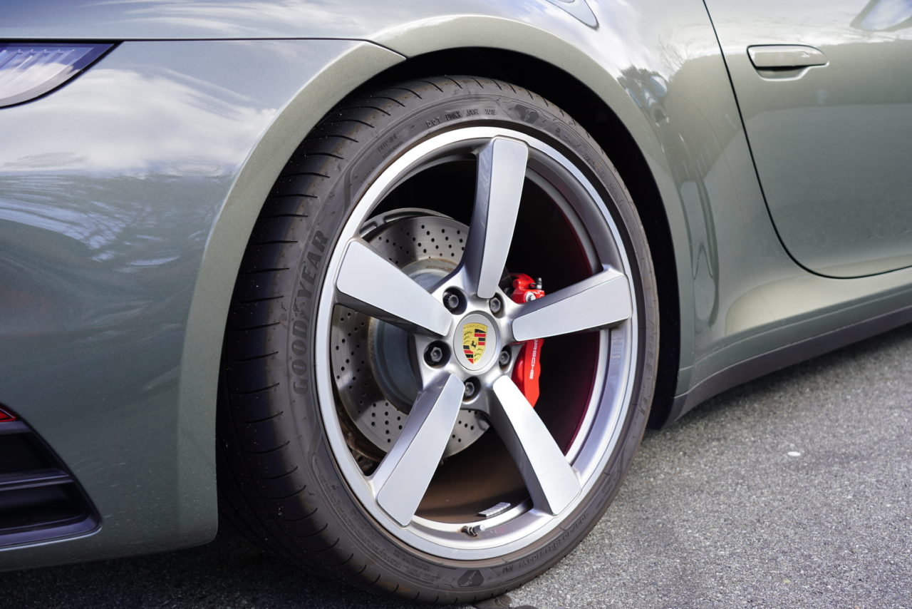 Porsche 911 (992) Carrera Executive Design Felgen