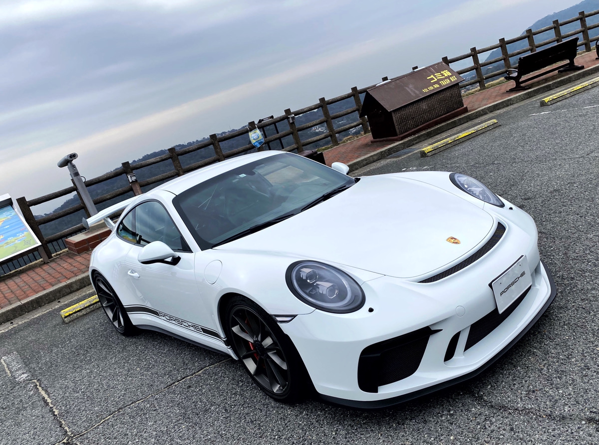 Test Driving the Porsche 911 GT3 | How Different Are MT and