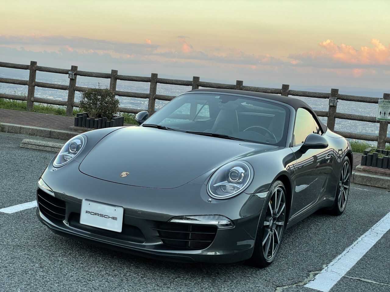 ポルシェ911 カブリオレとボクスターは何が違うのか