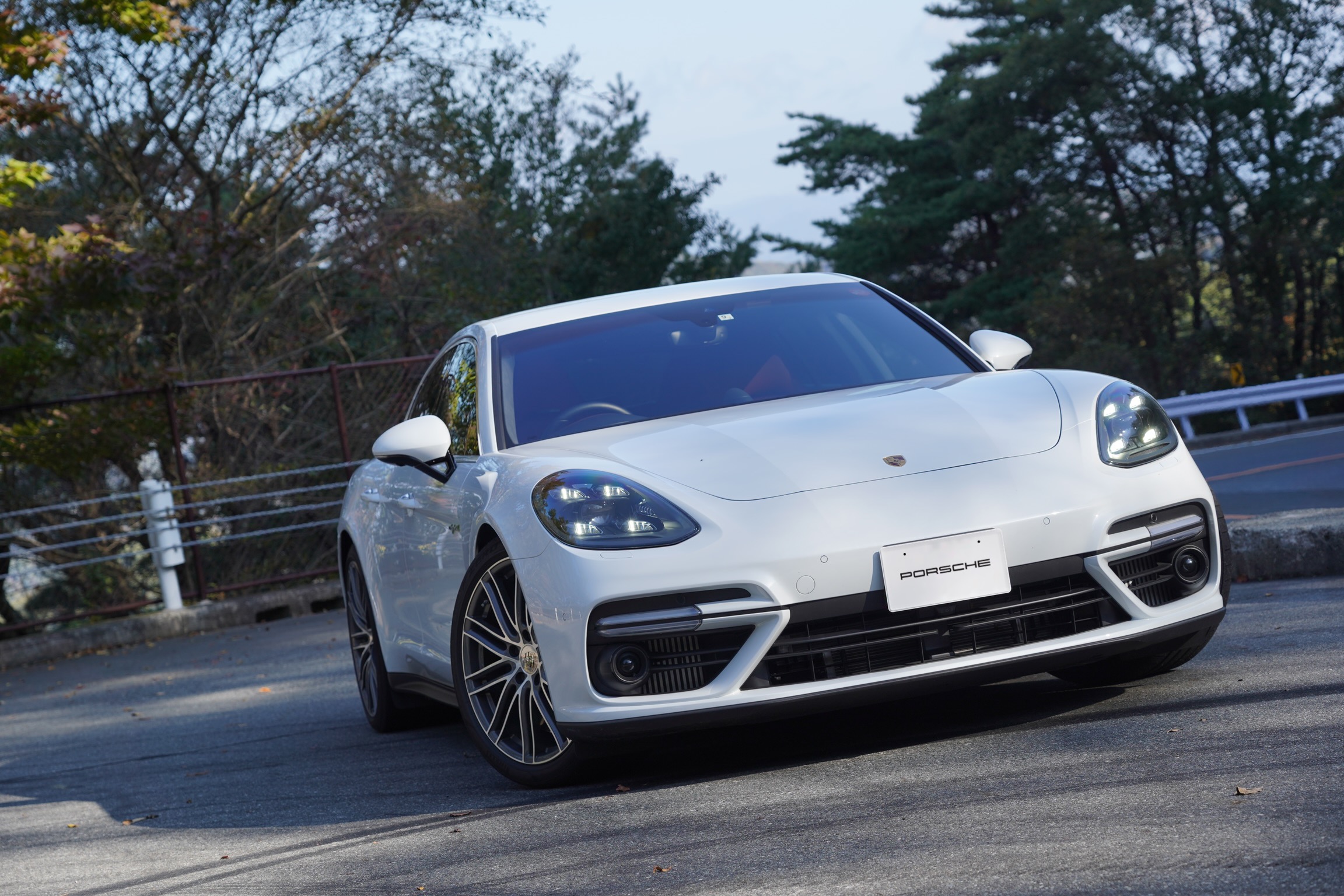 ポルシェ パナメーラ 4 PDK 現行モデル ワンオーナー スポーツ