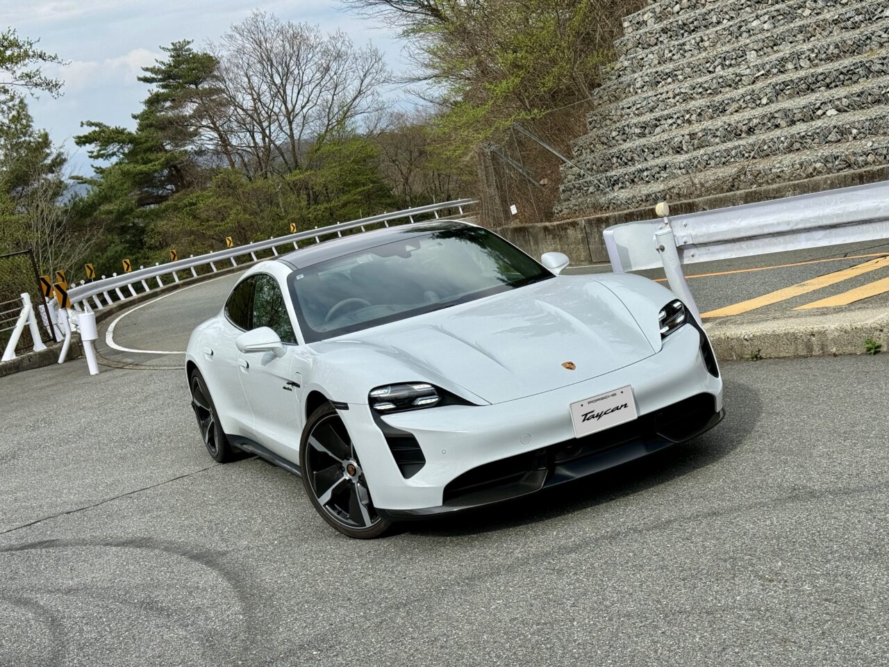 ポルシェ タイカン ターボS試乗｜これがタイカンの中で一番911に近い