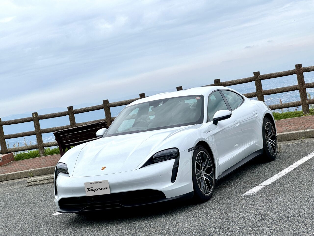 タイカンさん専用ですので、多の方はご遠慮ください！ 事実上「まったく新しい」 ポルシェ・タイカン 改良版の試作車へ試乗