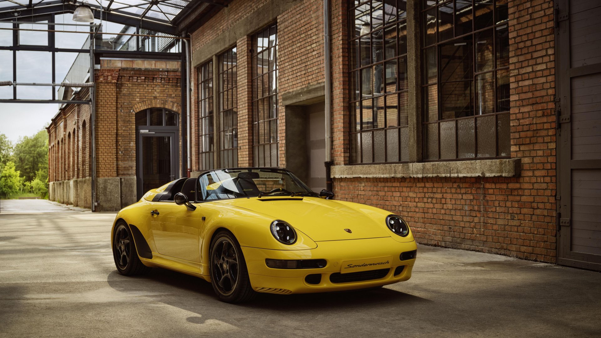 The Phantom 993 911 Speedster Brought to Life by Porsche's Custom