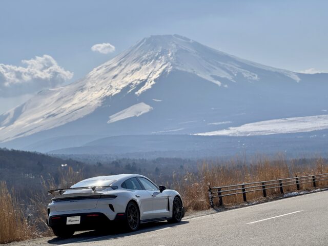 タイカンターボGT ヴァイザッハパッケージ | 車, 山, 道路, ガードレール, 草, 山道, 屋外, 風景, PORSCHE, Taycan