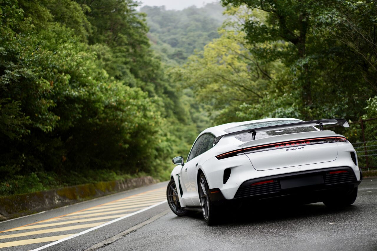 タイカン ターボGT ヴァイザッハパッケージ