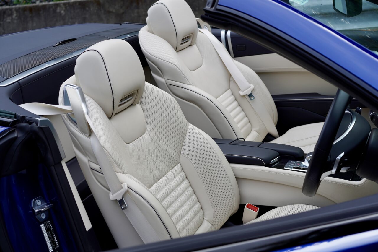 R231 SL400のシート