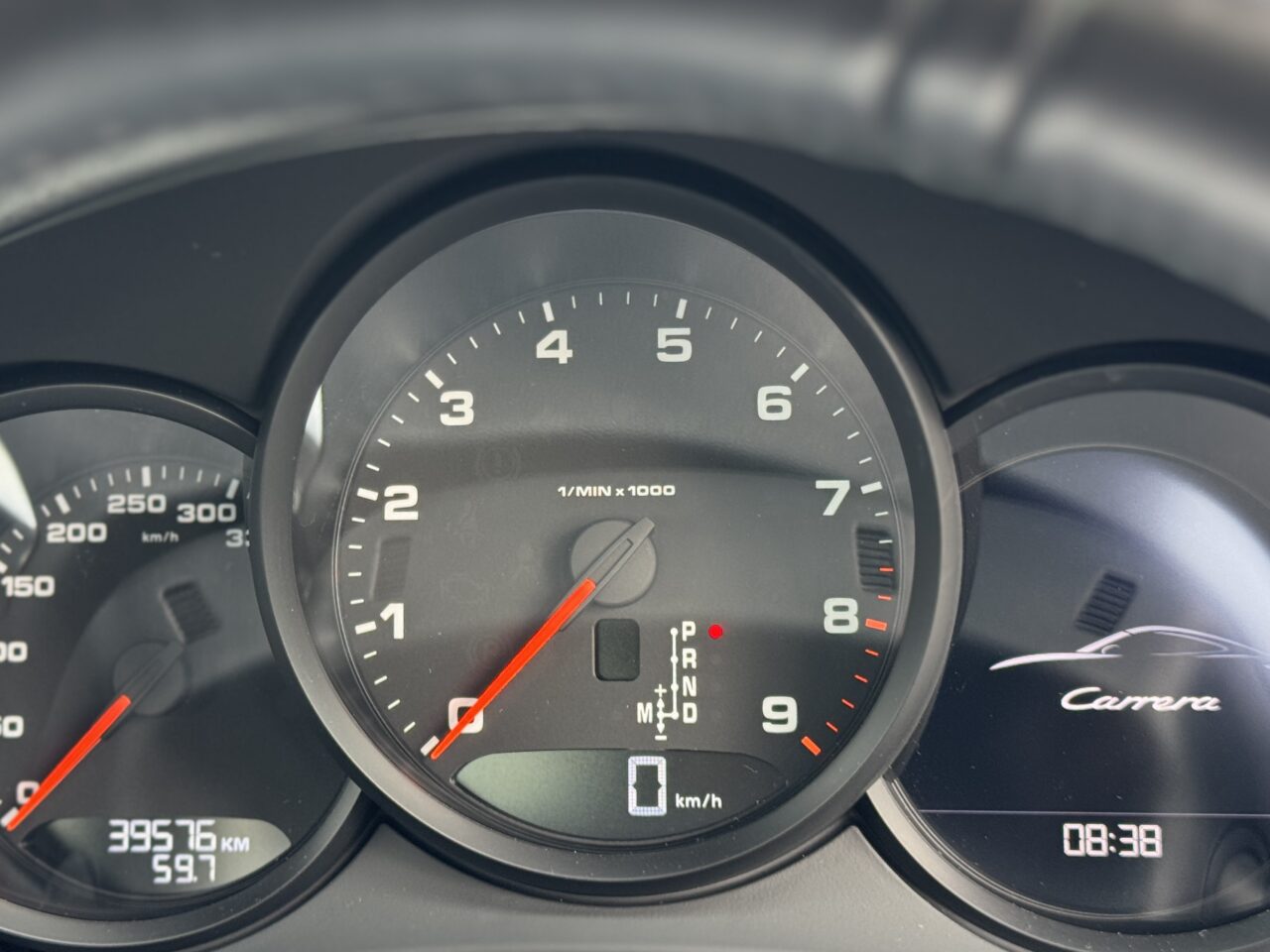Instrumententafel der 991 Black Edition