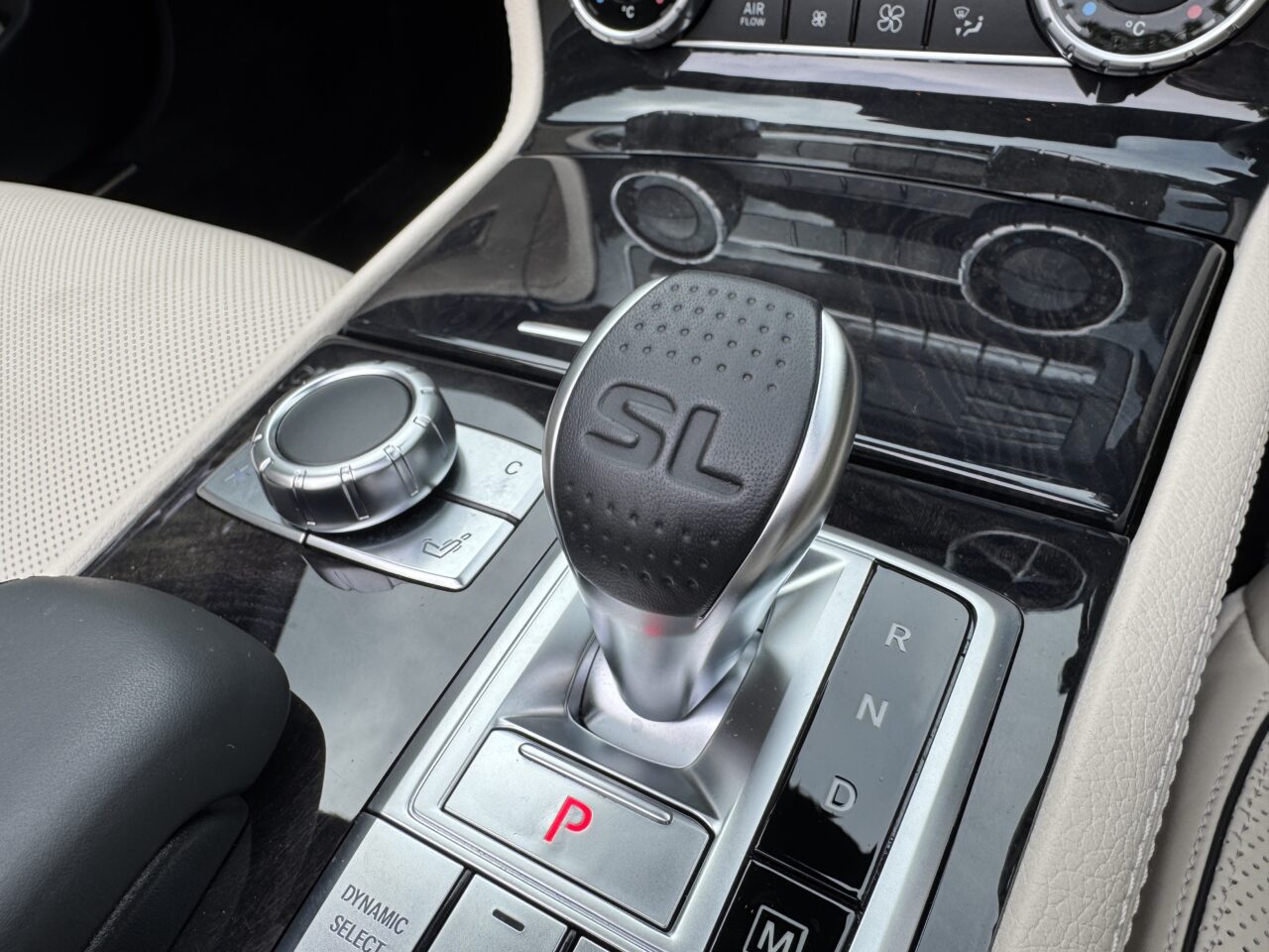 R231 SL400のシフトレバー