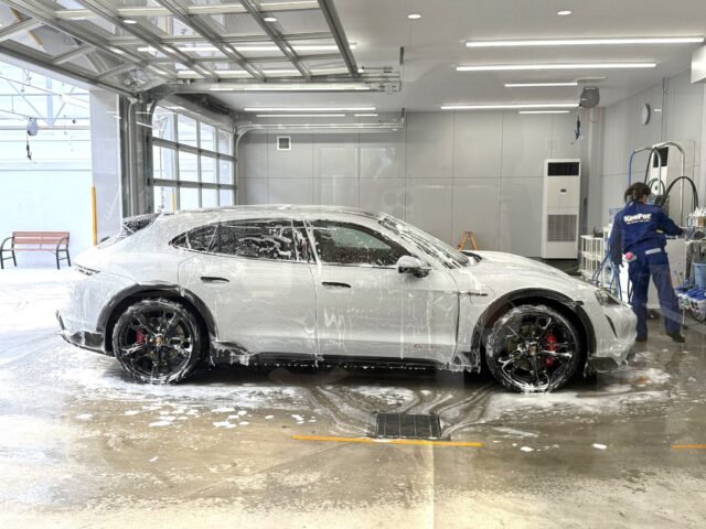 ポルシェタイカン