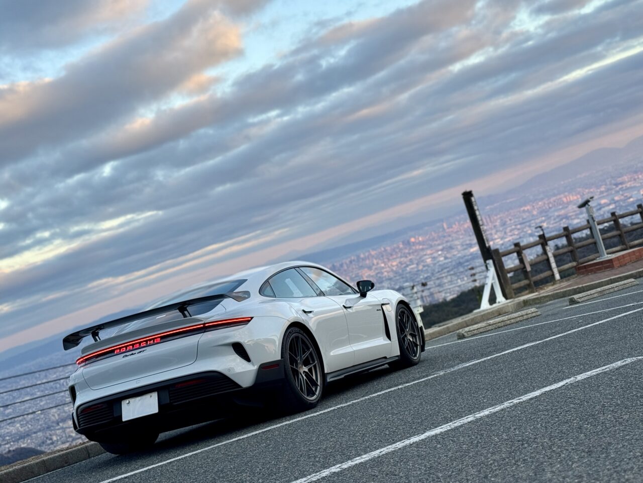 タイカンターボGT