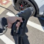 タイカンで痛感するCHAdeMOの限界。日本のEV充電インフラはNACSに変わるべきだ