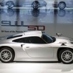 Extrem leistungsstark oder extrem luxuriös? Über das neue Porsche-Flaggschiff über dem 911