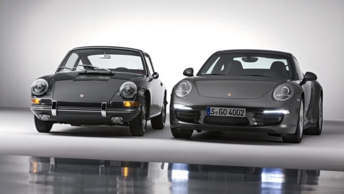 初代ポルシェ911（1964年モデル）と991型911カレラ4S
